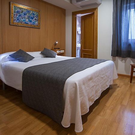 Iraipe Izaga Hostal โนไอน์ ภายนอก รูปภาพ