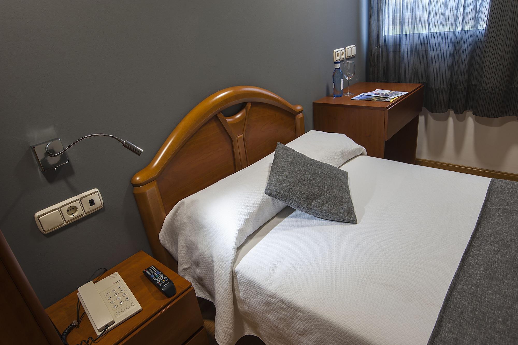 Iraipe Izaga Hostal โนไอน์ ภายนอก รูปภาพ