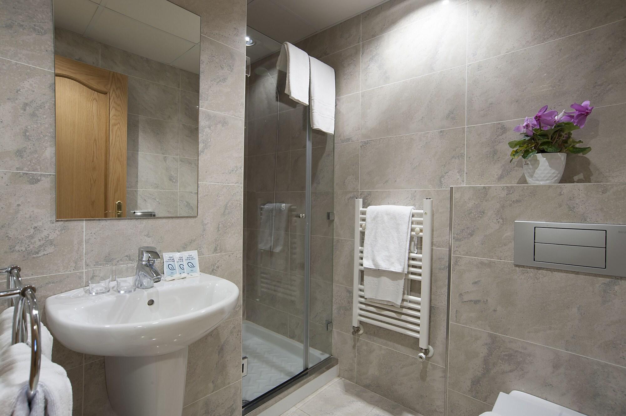 Iraipe Izaga Hostal โนไอน์ ภายนอก รูปภาพ