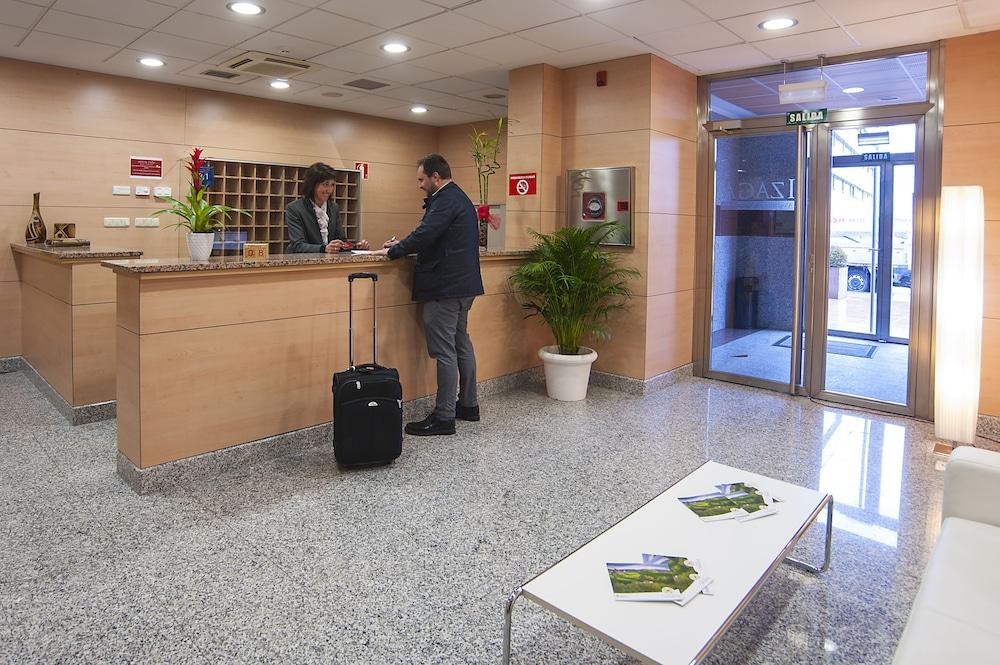 Iraipe Izaga Hostal โนไอน์ ภายนอก รูปภาพ